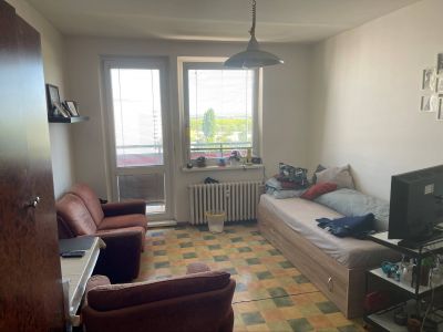 FOX - garsónka * ulica V. Clementisa * výborná lokalita