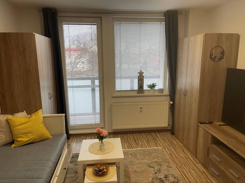 FOX - garsónka aj so zariadením na Coburgovej ul. * kompletná rekonštrukcia * - 1