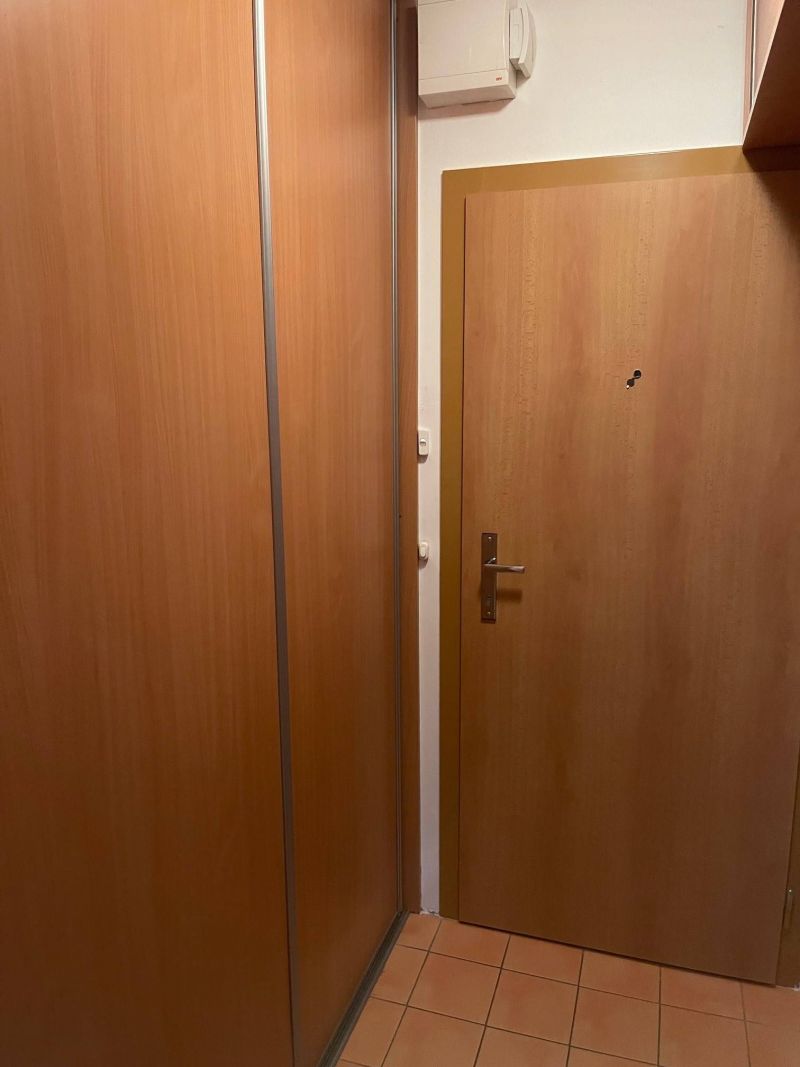 FOX - REZERVOVANÝ - 1 izbový byt prerobený na 2 izbový * Mozartova ul. * - 8