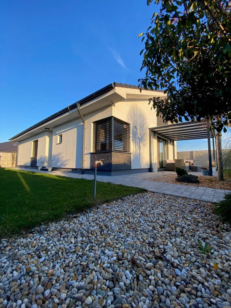 FOX - NA PREDAJ – Moderný 5-ročný rodinný dom v novej lokalite, Lehnice (okr. Dunajská Streda) - 2