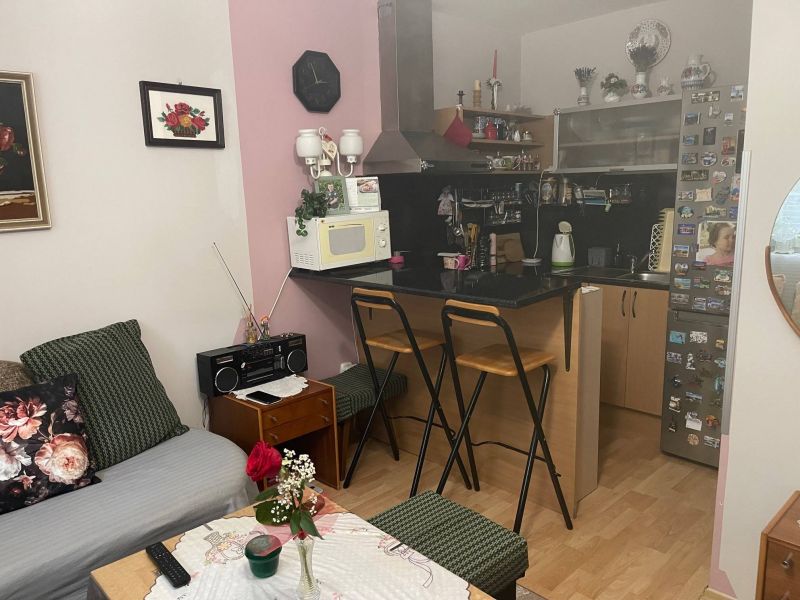 FOX - REZERVOVANÝ - 1 izbový byt prerobený na 2 izbový * Mozartova ul. * - 1