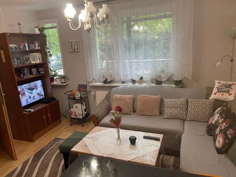 FOX - REZERVOVANÝ - 1 izbový byt prerobený na 2 izbový * Mozartova ul. * - 5