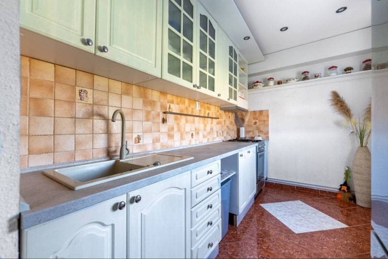 PREDAJ 4i priestranný byt s garážou, Štefanová okr.Pezinok, výborná cena! - 10