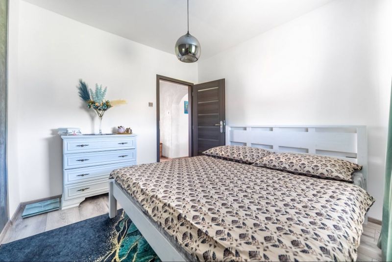 PREDAJ 4i priestranný byt s garážou, Štefanová okr.Pezinok, výborná cena! - 17