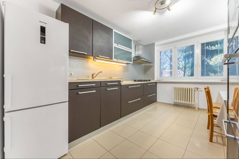 FOX - Predaj * veľký 3 izbový byt s garážou * Sladovnícka ul. - 3