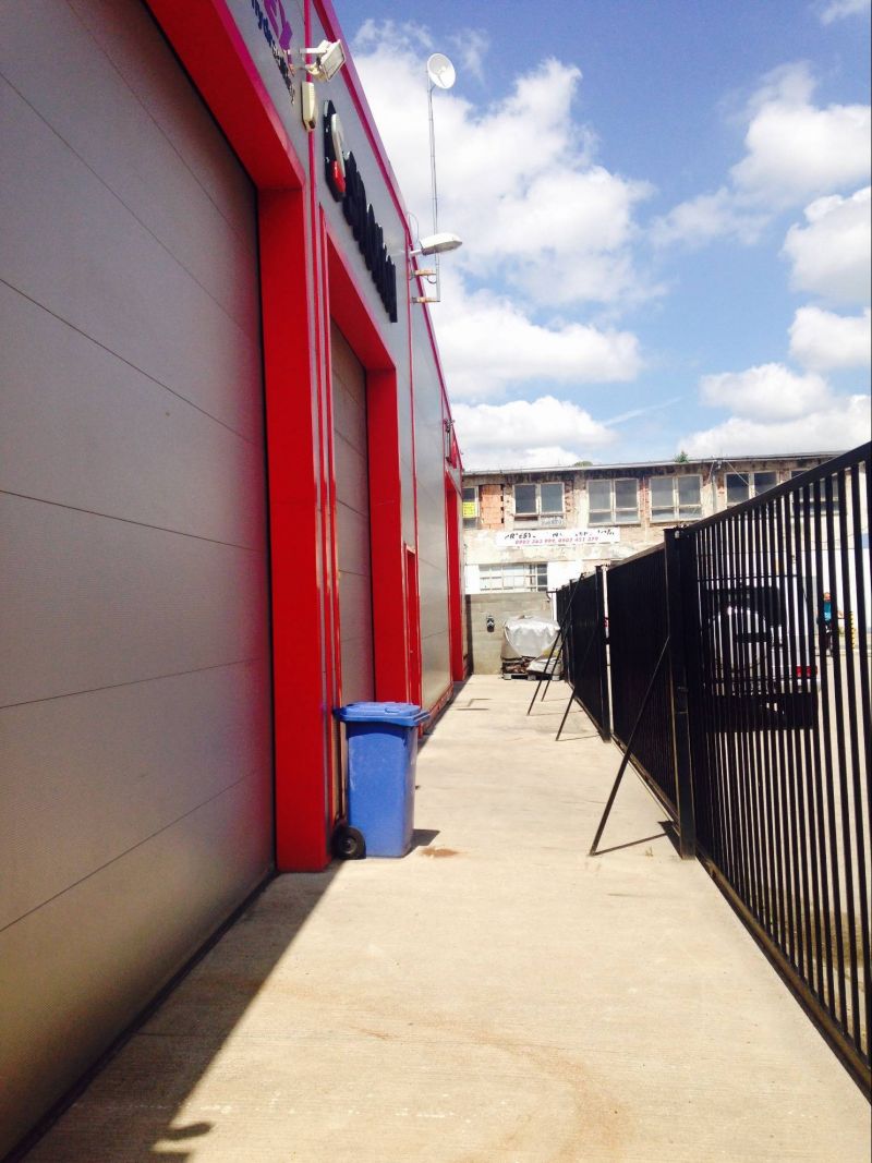 FOX - Priemyselná hala - bývalá autodielňa - Trnava - 2